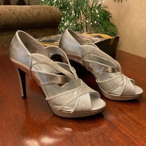 Fioni Night heels size 8 1/2